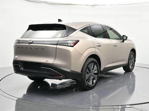 Champagne Silver Metallic 2026 Nissan Murano SL