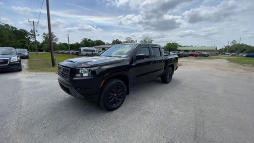2022 Nissan Frontier SV