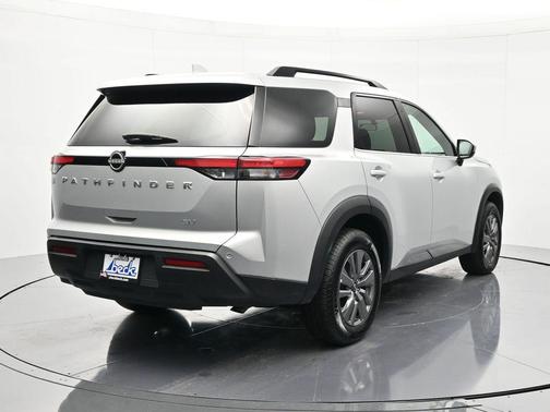 2024 Nissan Pathfinder SV FWD