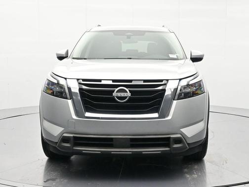 2024 Nissan Pathfinder SV FWD