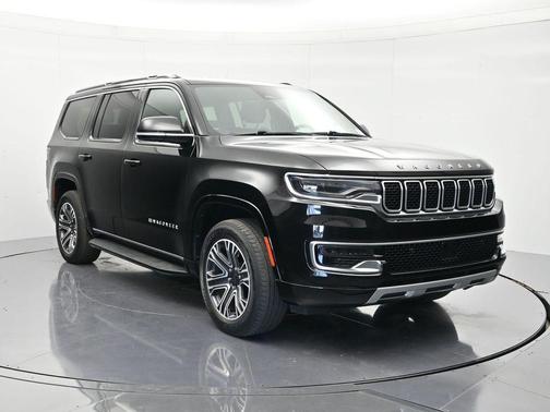 Diamond Black Crystal Pearlcoat 2024 Jeep Wagoneer Series II 4x2