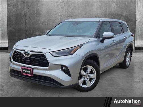 2024 Toyota Highlander LE