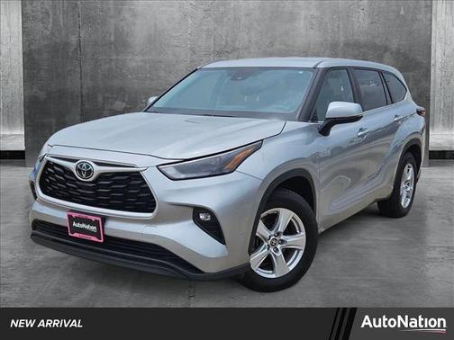 2024 Toyota Highlander LE