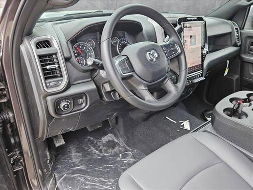 2025 RAM 2500 Tradesman Crew Cab 4x4 6'4' Box
