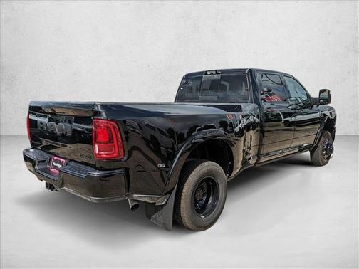 2025 RAM 3500 Limited Crew Cab 4x4 8' Box