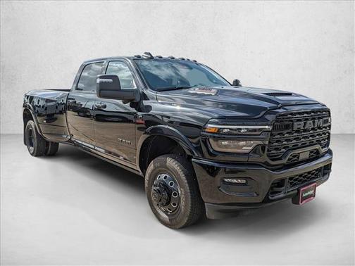 2025 RAM 3500 Limited Crew Cab 4x4 8' Box