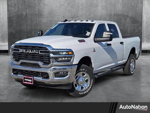 2025 RAM 2500 Tradesman Crew Cab 4x4 6'4' Box