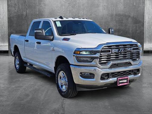 2025 RAM 2500 Tradesman Crew Cab 4x4 6'4' Box