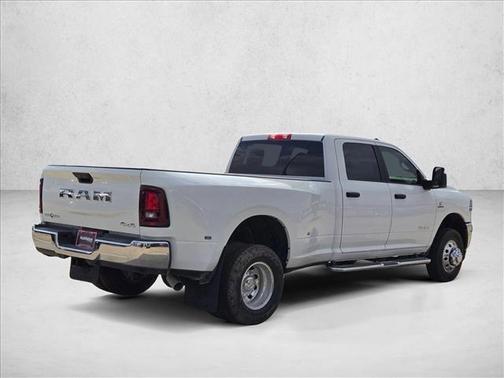 2025 RAM 3500 Lone Star Crew Cab 4x4 8' Box