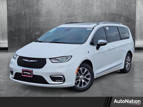 2025 Chrysler Pacifica L