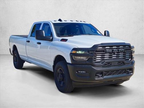 2026 RAM 2500 Tradesman Crew Cab 4x2 8' Box