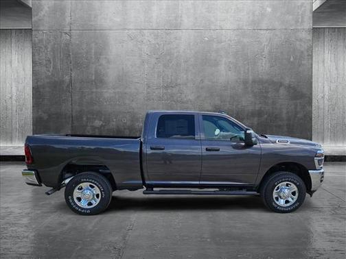 2025 RAM 2500 Tradesman Crew Cab 4x4 6'4' Box