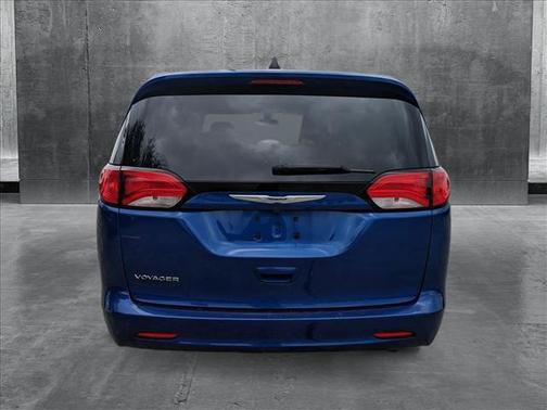 2021 Chrysler Voyager LX
