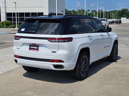 2025 Jeep Grand Cherokee Summit