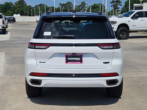 2025 Jeep Grand Cherokee Summit