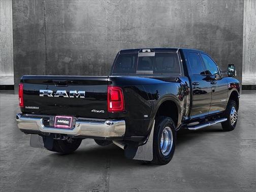 2025 RAM 3500 Laramie Crew Cab 4x4 8' Box