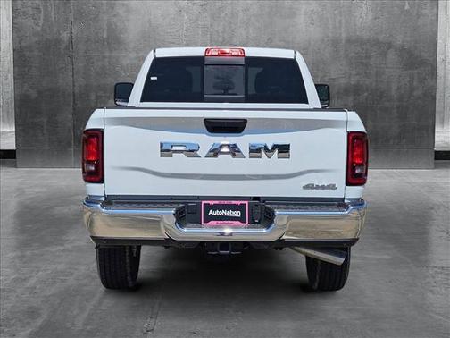 2025 RAM 2500 Tradesman Crew Cab 4x4 6'4' Box