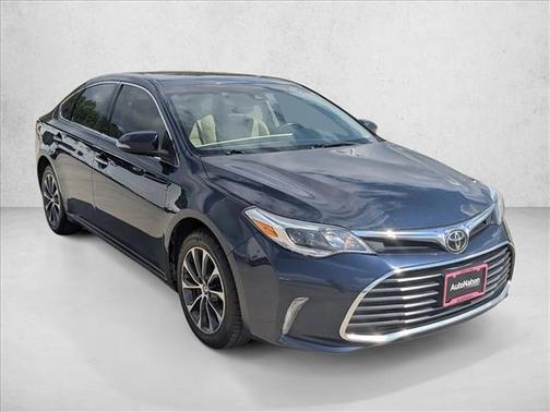Parisian Night Pearl 2017 Toyota Avalon XLE