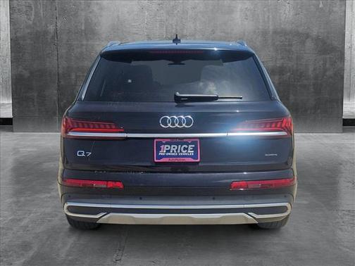2021 Audi Q7 45 Premium
