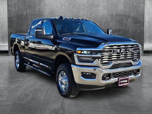 2025 RAM 2500 Tradesman Crew Cab 4x4 6'4' Box