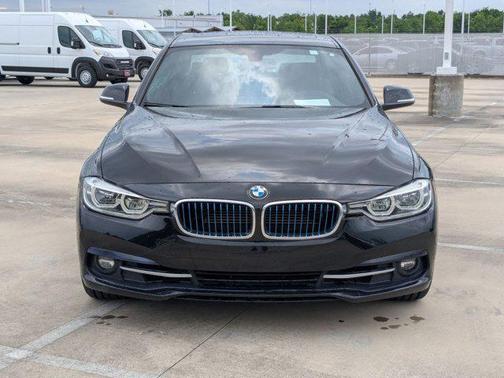 2018 BMW 330e iPerformance