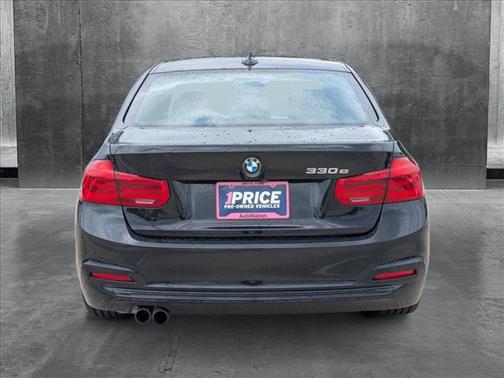 2018 BMW 330e iPerformance