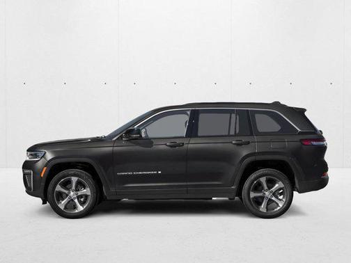 Diamond Black Crystal Pearlcoat 2026 Jeep Grand Cherokee 85th Anniversary Edition