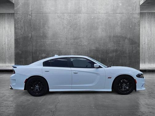 2017 Dodge Charger R/T Scat Pack