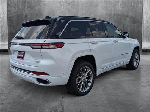 2025 Jeep Grand Cherokee Summit