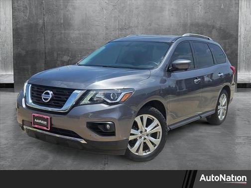 2018 Nissan Pathfinder SL