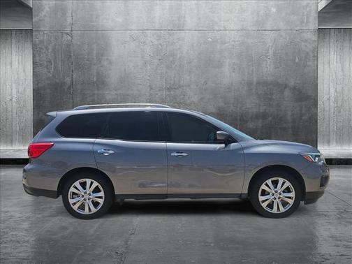 2018 Nissan Pathfinder SL