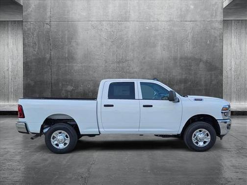 2025 RAM 2500 Lone Star Crew Cab 4x4 6'4' Box