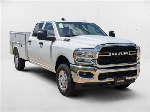 2024 RAM 3500 Tradesman Crew Cab 4x4 8' Box