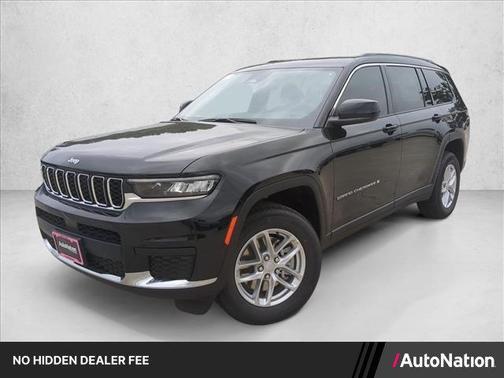 Diamond Black Crystal Pearlcoat 2026 Jeep Grand Cherokee L Laredo