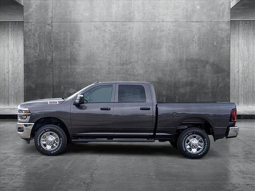 2025 RAM 2500 Tradesman Crew Cab 4x4 6'4' Box