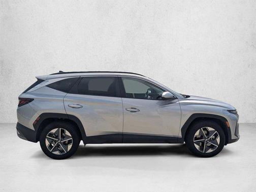 Shimmering Silver 2025 Hyundai TUCSON SEL