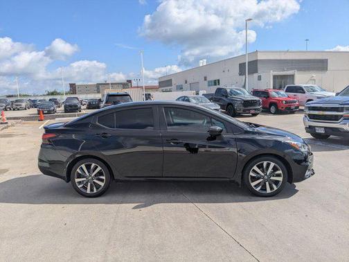 Super Black 2021 Nissan Versa 1.6 S