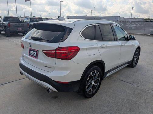 Alpine White 2022 BMW X1 sDrive28i