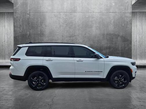 2025 Jeep Grand Cherokee L Altitude