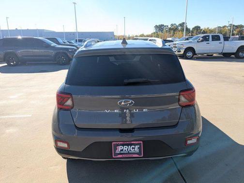 2021 Hyundai VENUE SEL