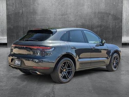 2021 Porsche Macan Base