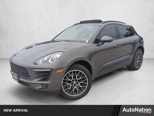 Volcano Grey Metallic 2018 Porsche Macan Macan