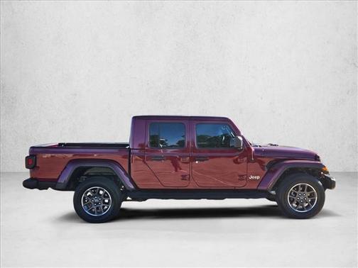 2022 Jeep Gladiator Overland