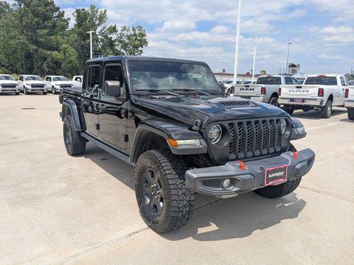 Black Clearcoat 2022 Jeep Gladiator Mojave 4x4