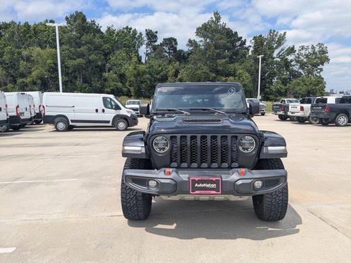 Black Clearcoat 2022 Jeep Gladiator Mojave 4x4