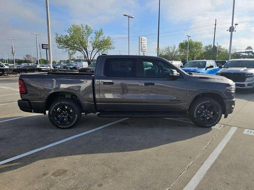 Granite Crystal Metallic Clearcoat 2026 RAM 1500 Big Horn/Lone Star