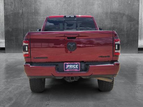 2020 RAM 2500 Laramie Crew Cab 4X4 6'4' Box