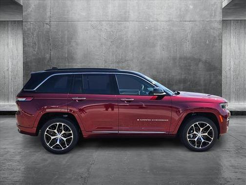 2025 Jeep Grand Cherokee Summit