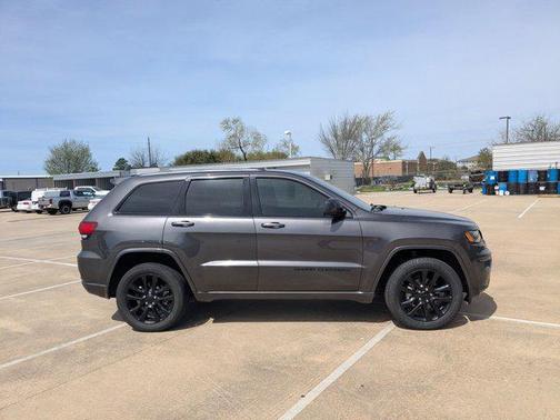 2020 Jeep Grand Cherokee Altitude