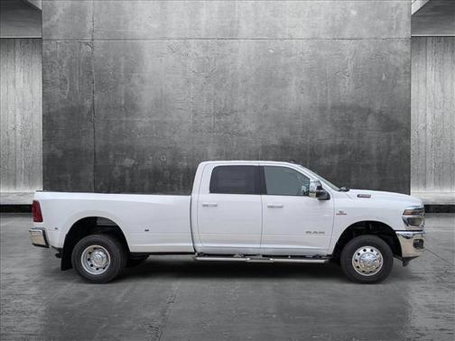 2025 RAM 3500 Laramie Crew Cab 4x4 8' Box